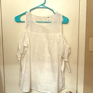 Old Navy cold shoulder blouse